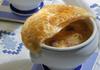 Лучена супа с капаче от бутер тесто