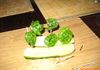 Зеленчукова украса с краставица и лук