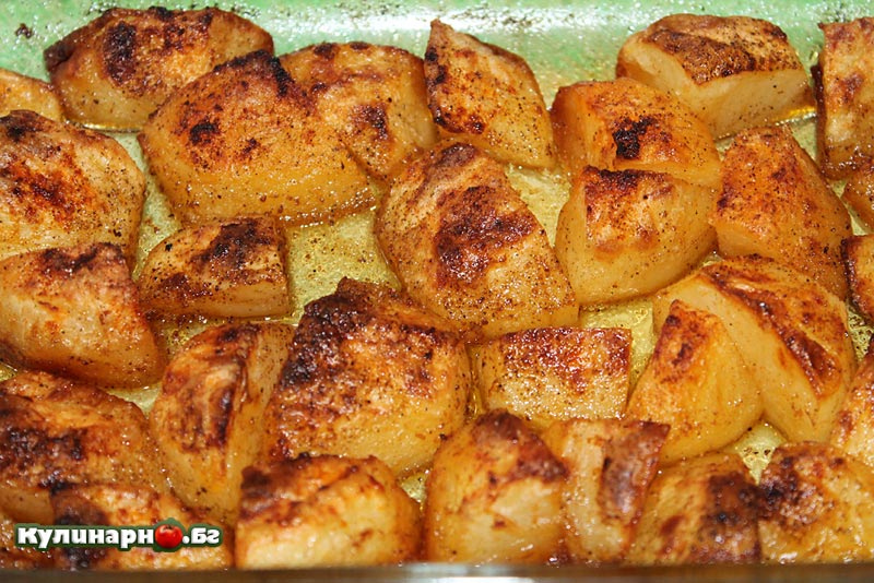 печени картофи с масло и подправки