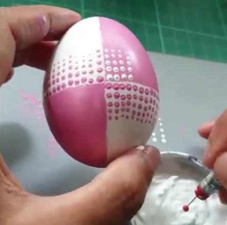 Изкусно боядисване на яйца за Великден